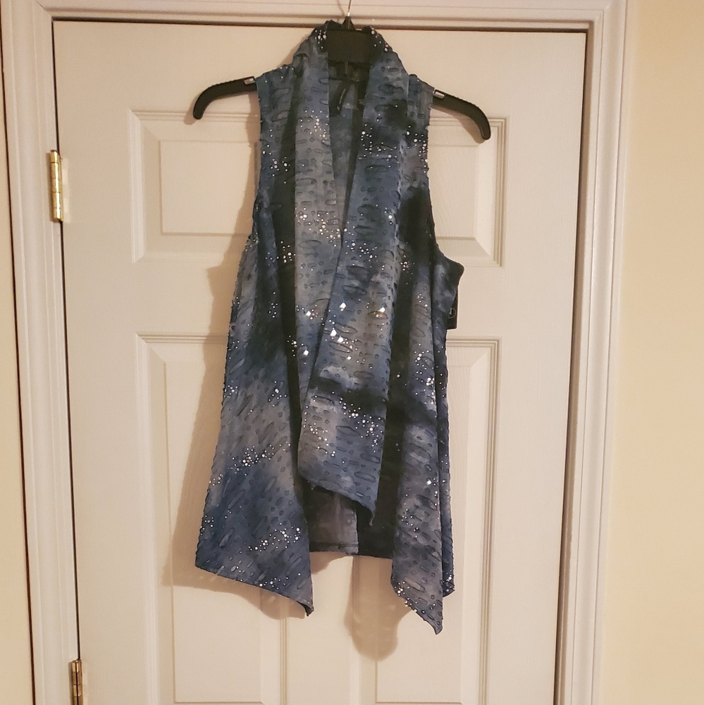 Ladies Sleeveless Top